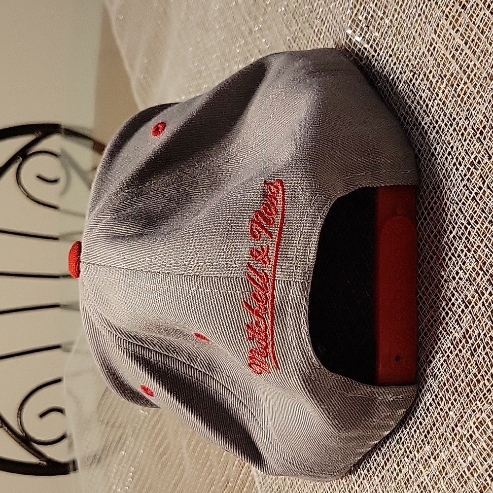 Hat - Picture 3 of 4